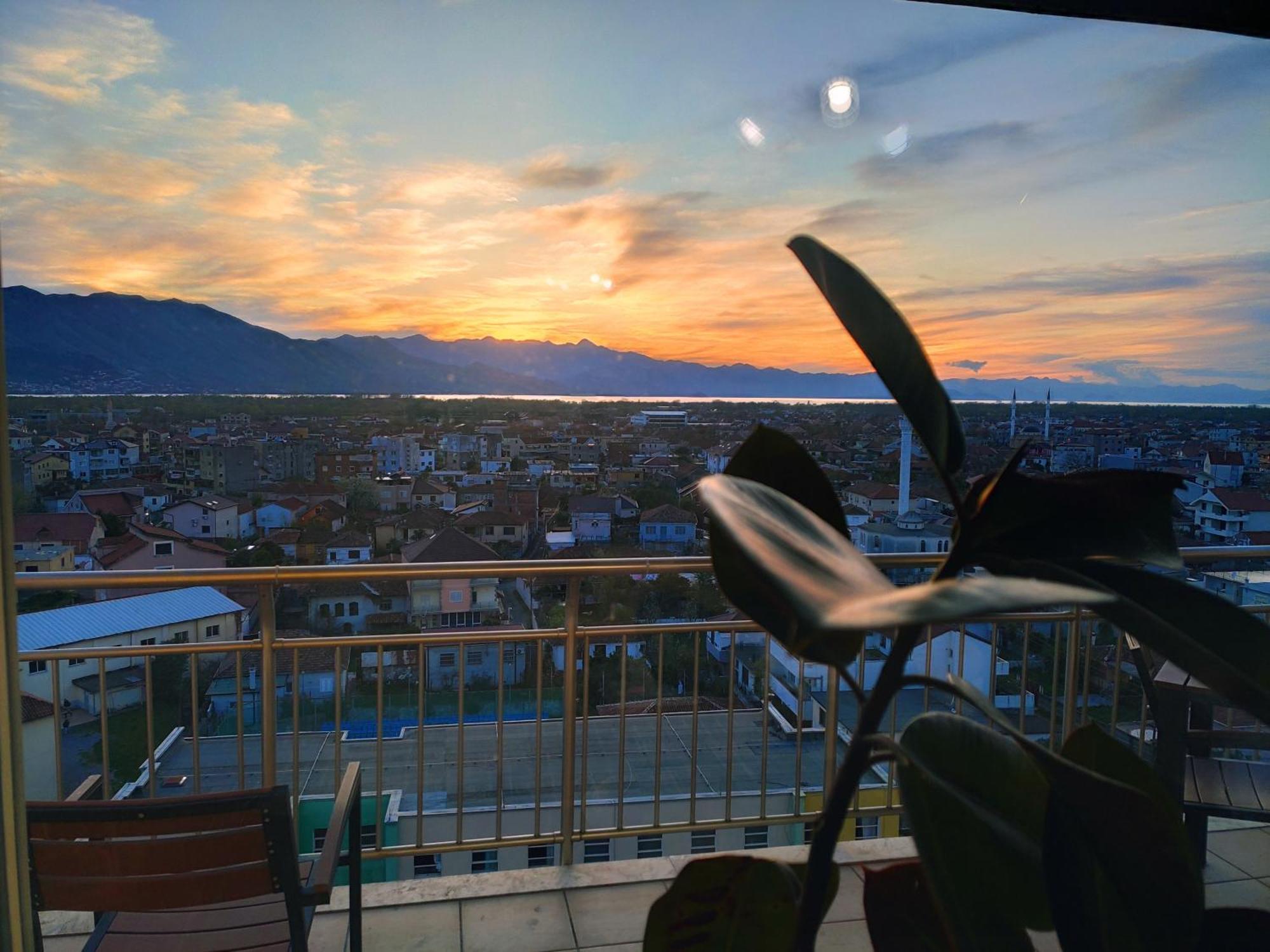 Sunset View Apartment Shkoder Rooftop Екстериор снимка